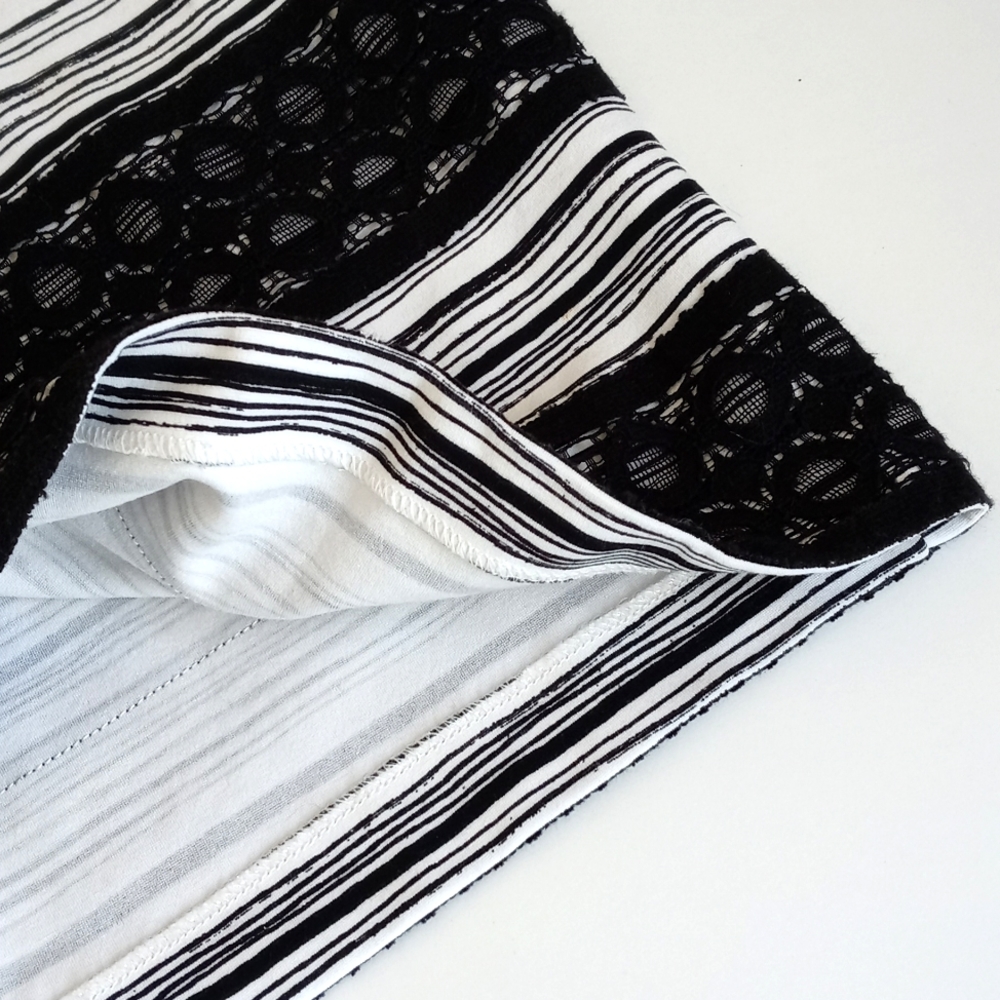 *** Relisted**** Ann Taylor Rayon/ Nylon Blend Stripe Lace Trim Dress 2 - Picture 9 of 12